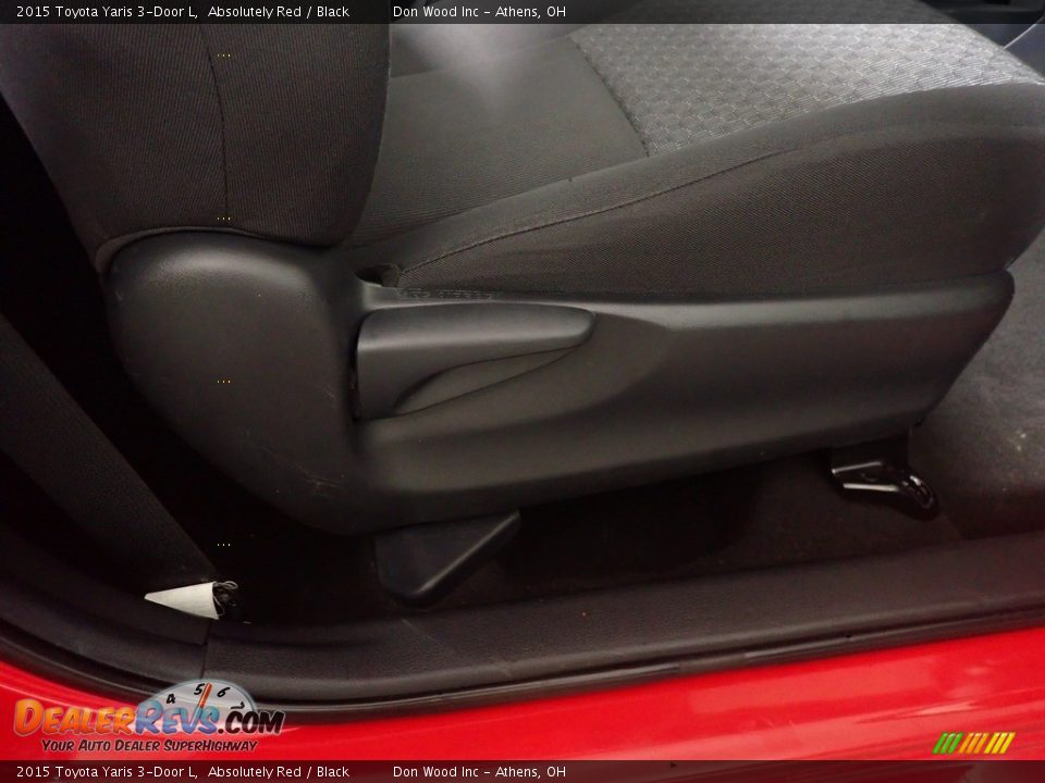 2015 Toyota Yaris 3-Door L Absolutely Red / Black Photo #32