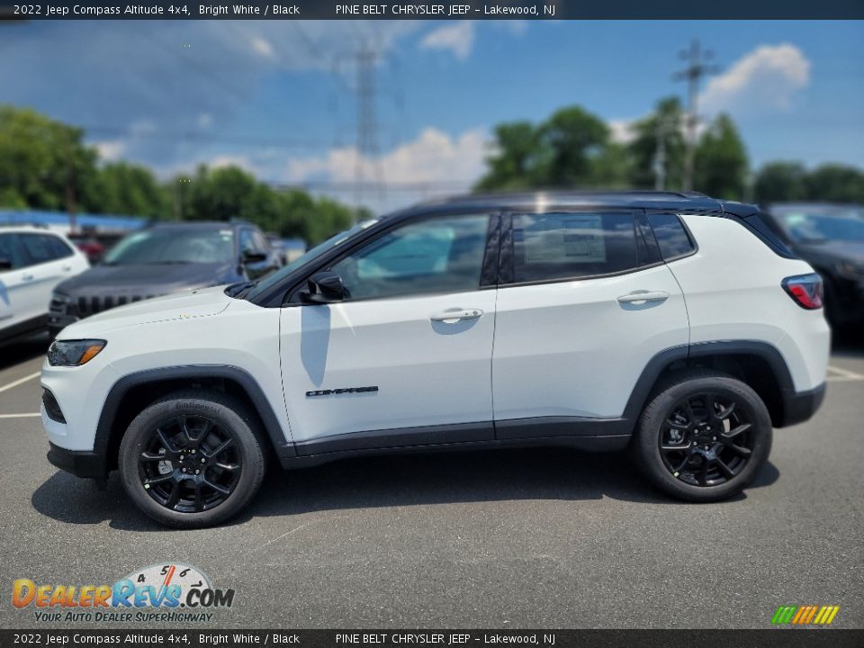 2022 Jeep Compass Altitude 4x4 Bright White / Black Photo #3