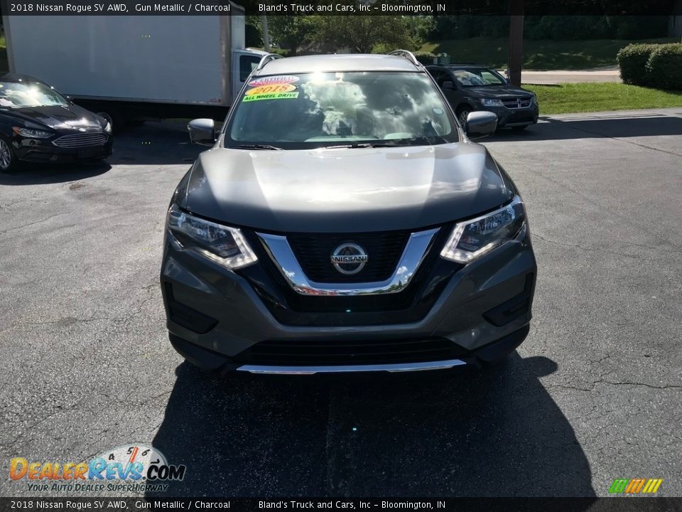 2018 Nissan Rogue SV AWD Gun Metallic / Charcoal Photo #3