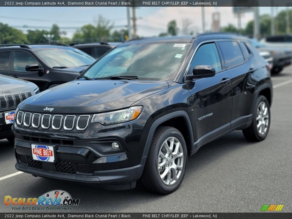 2022 Jeep Compass Latitude 4x4 Diamond Black Crystal Pearl / Black Photo #1