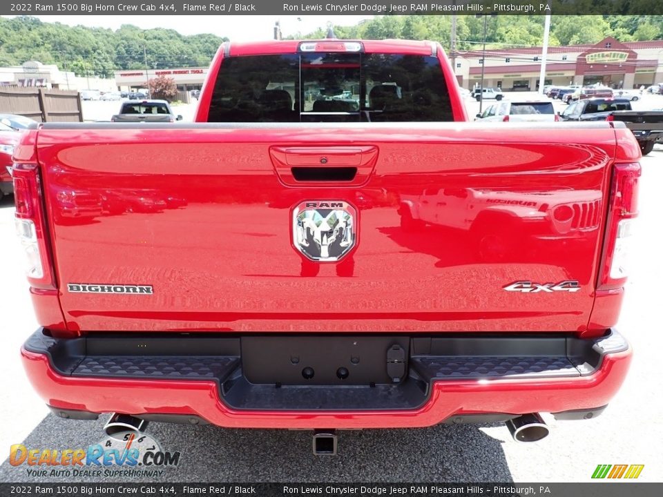 2022 Ram 1500 Big Horn Crew Cab 4x4 Flame Red / Black Photo #4