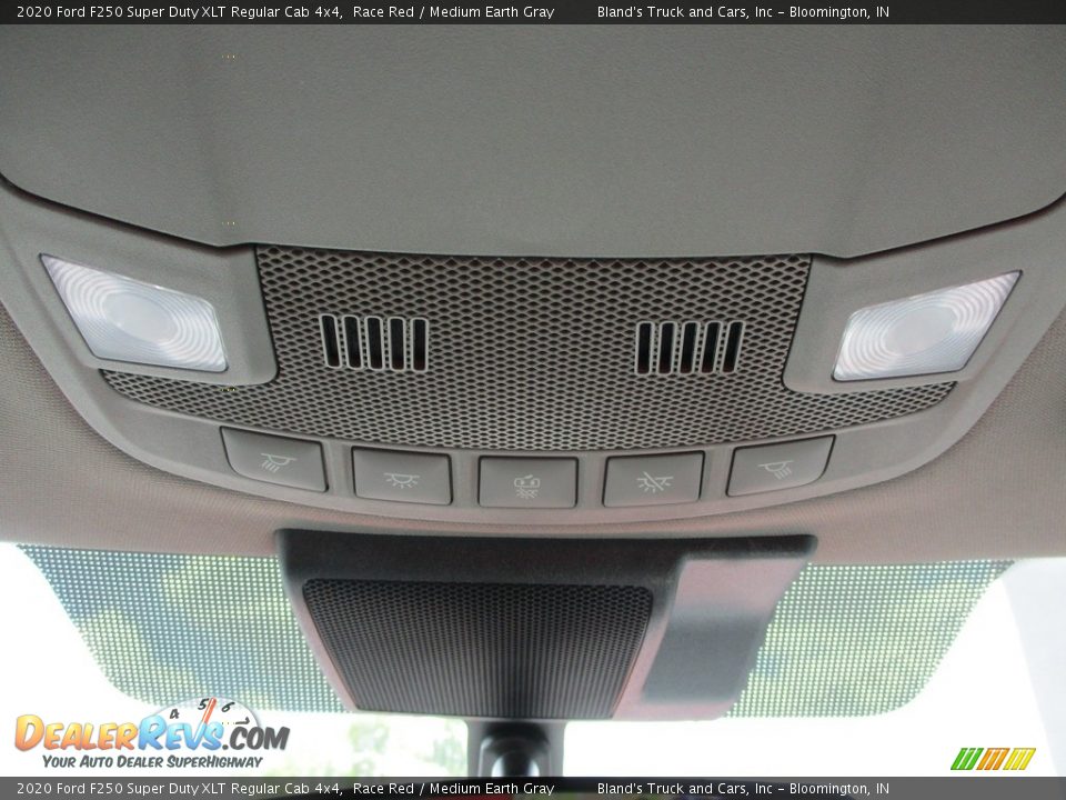 2020 Ford F250 Super Duty XLT Regular Cab 4x4 Race Red / Medium Earth Gray Photo #32