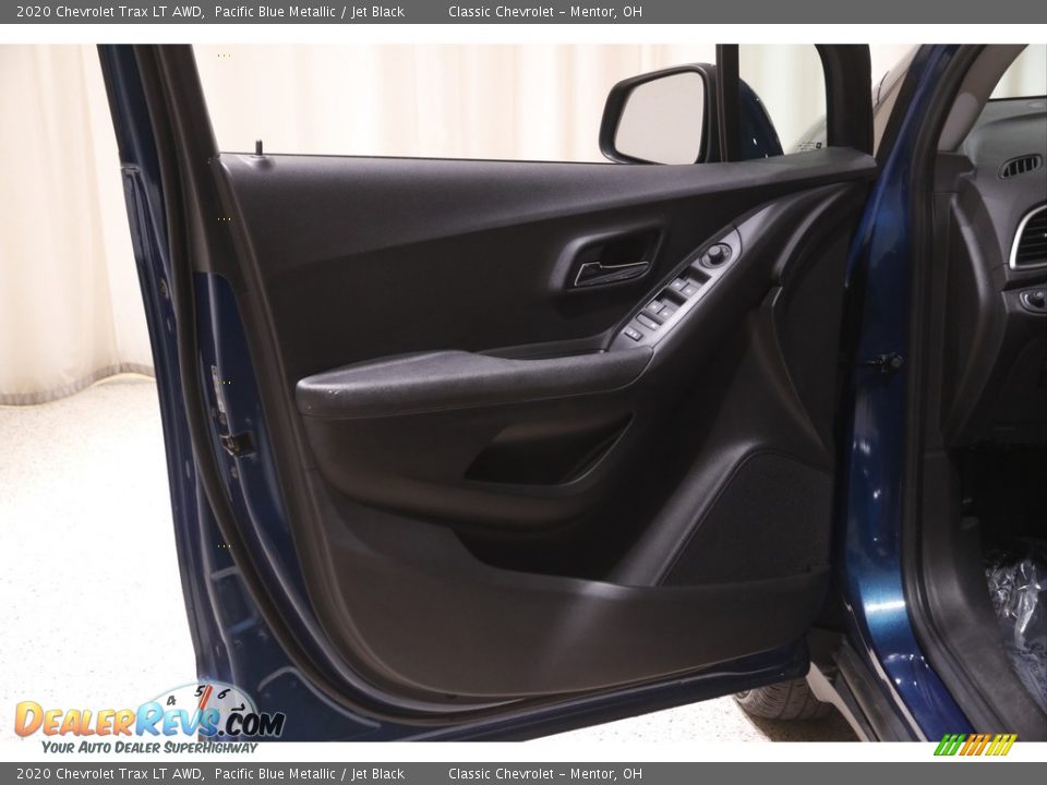 2020 Chevrolet Trax LT AWD Pacific Blue Metallic / Jet Black Photo #4