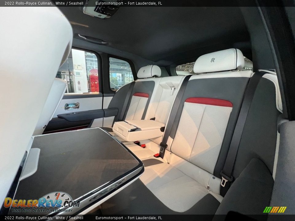 2022 Rolls-Royce Cullinan White / Seashell Photo #3