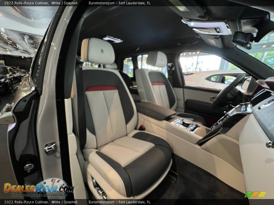 2022 Rolls-Royce Cullinan White / Seashell Photo #5