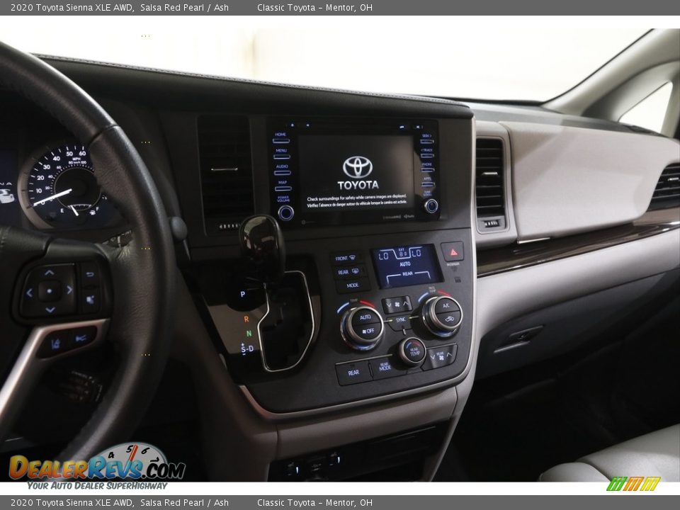 2020 Toyota Sienna XLE AWD Salsa Red Pearl / Ash Photo #9