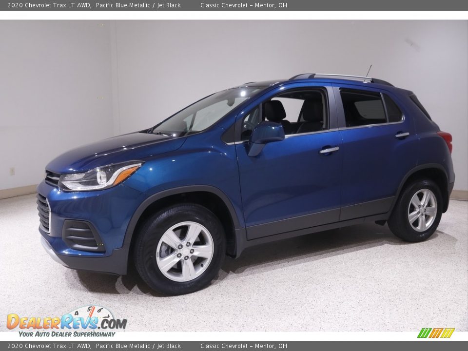 Pacific Blue Metallic 2020 Chevrolet Trax LT AWD Photo #3