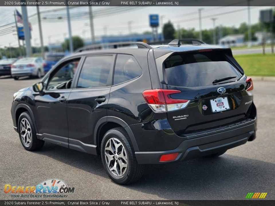 2020 Subaru Forester 2.5i Premium Crystal Black Silica / Gray Photo #18