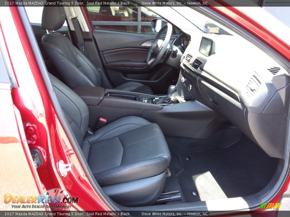 Front Seat of 2017 Mazda MAZDA3 Grand Touring 5 Door Photo #16