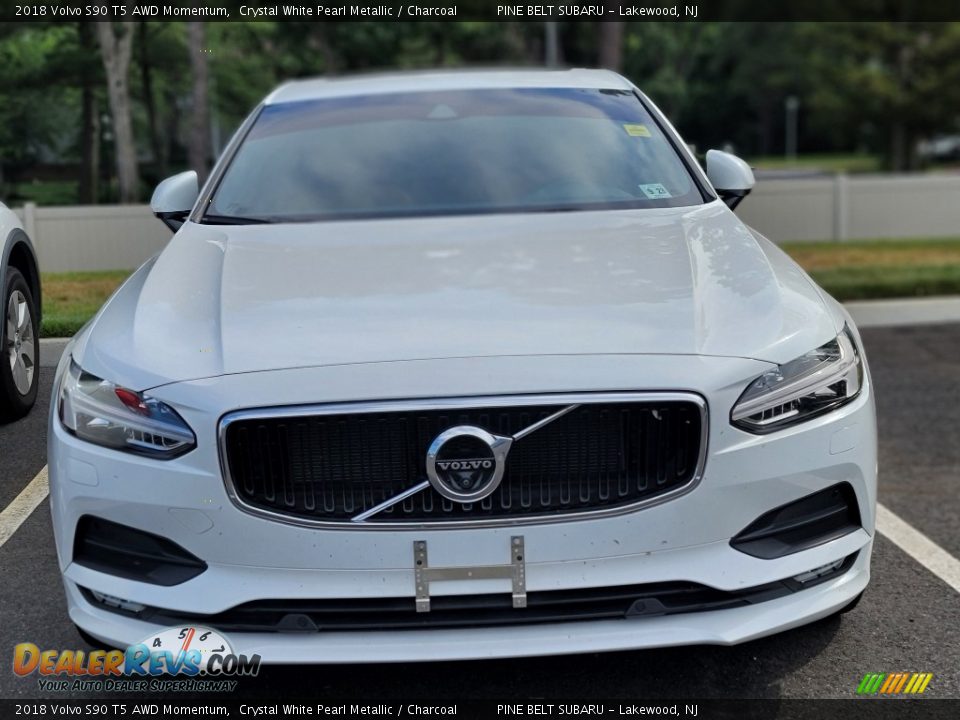 2018 Volvo S90 T5 AWD Momentum Crystal White Pearl Metallic / Charcoal Photo #2