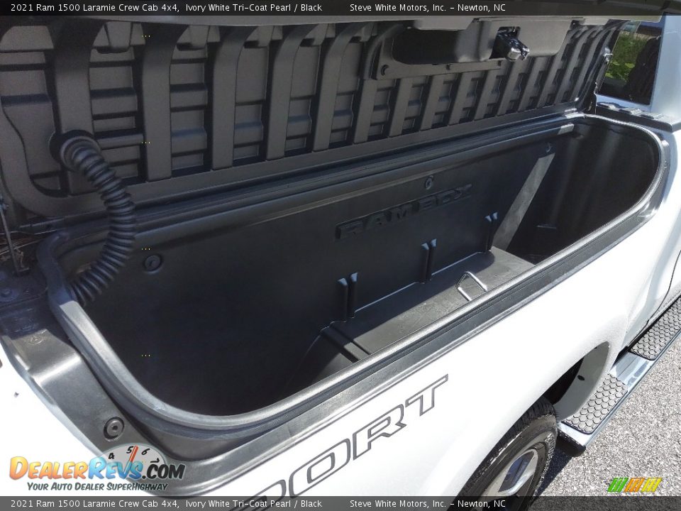 2021 Ram 1500 Laramie Crew Cab 4x4 Ivory White Tri-Coat Pearl / Black Photo #7