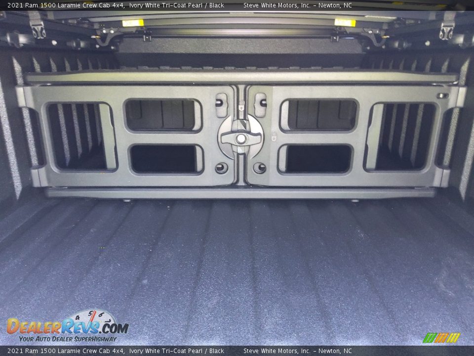 2021 Ram 1500 Laramie Crew Cab 4x4 Ivory White Tri-Coat Pearl / Black Photo #10