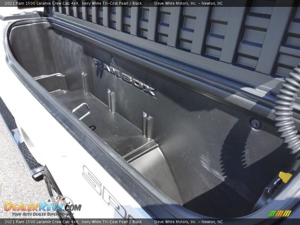 2021 Ram 1500 Laramie Crew Cab 4x4 Ivory White Tri-Coat Pearl / Black Photo #12