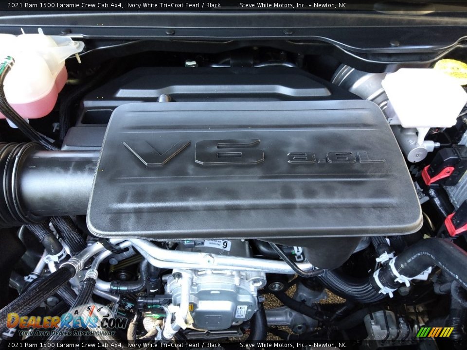 2021 Ram 1500 Laramie Crew Cab 4x4 Ivory White Tri-Coat Pearl / Black Photo #15