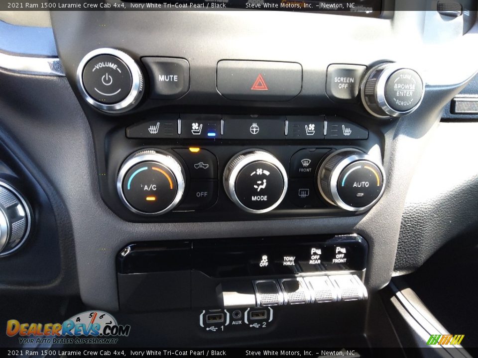 2021 Ram 1500 Laramie Crew Cab 4x4 Ivory White Tri-Coat Pearl / Black Photo #31