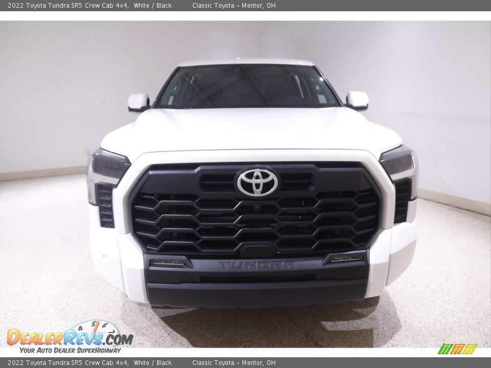2022 Toyota Tundra SR5 Crew Cab 4x4 White / Black Photo #2
