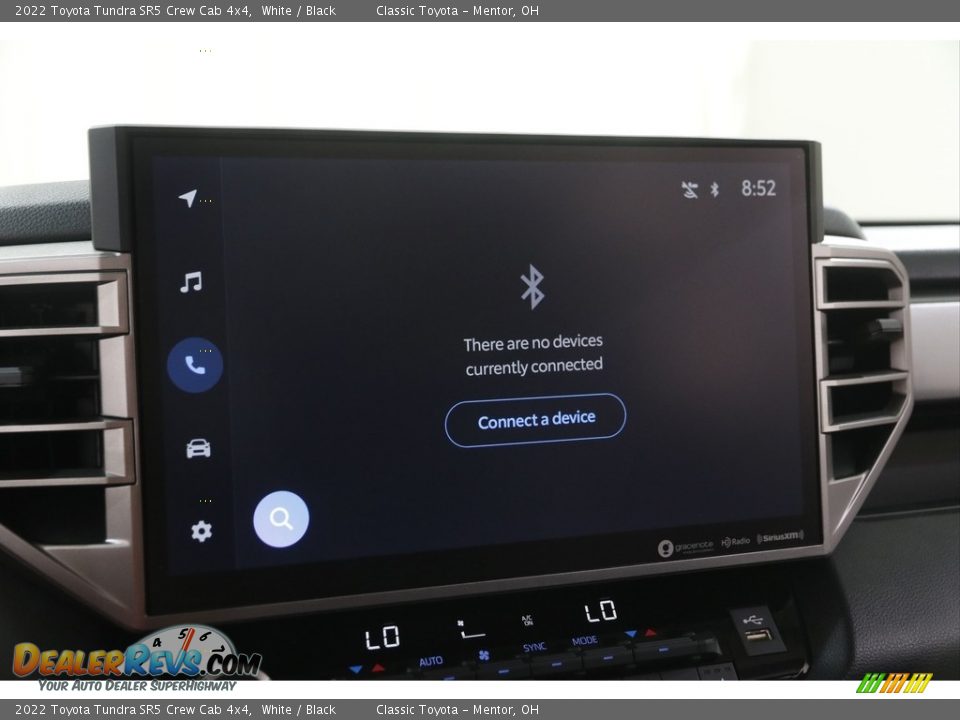 2022 Toyota Tundra SR5 Crew Cab 4x4 White / Black Photo #12