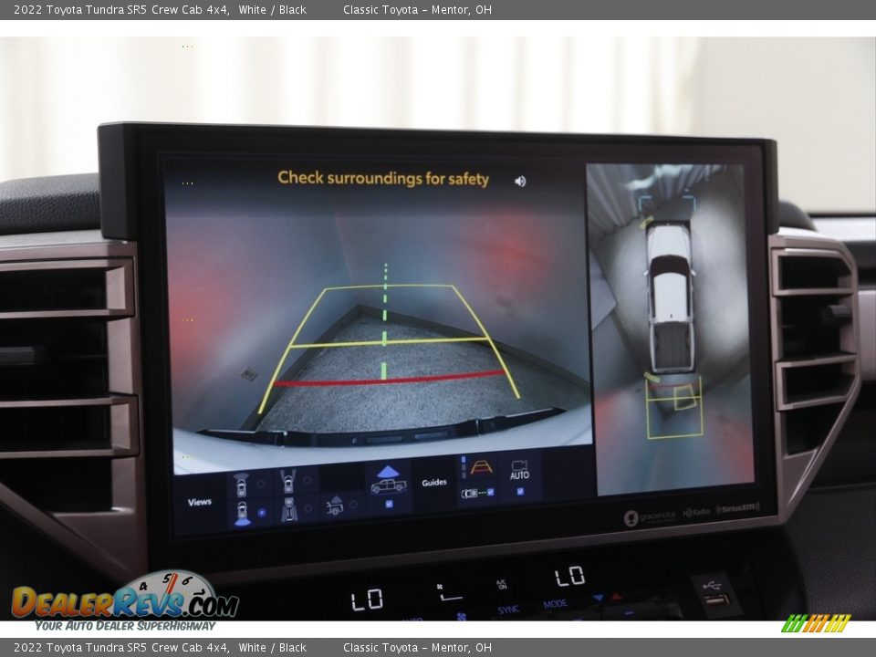 2022 Toyota Tundra SR5 Crew Cab 4x4 White / Black Photo #14