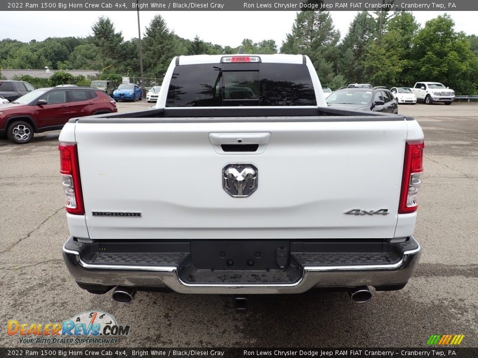 2022 Ram 1500 Big Horn Crew Cab 4x4 Bright White / Black/Diesel Gray Photo #4