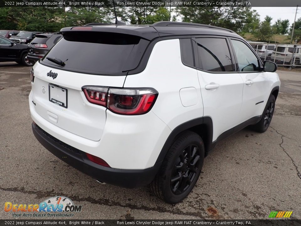 2022 Jeep Compass Altitude 4x4 Bright White / Black Photo #5