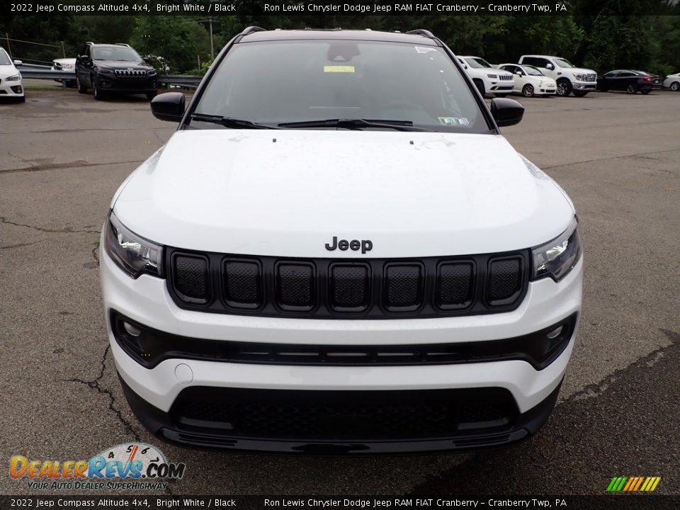 2022 Jeep Compass Altitude 4x4 Bright White / Black Photo #8