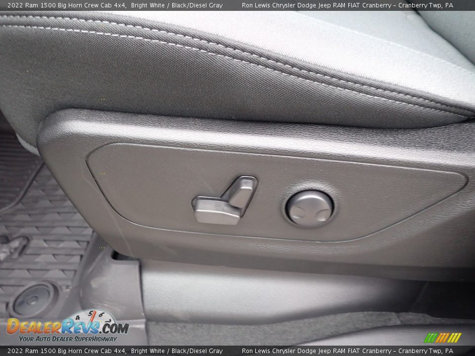 2022 Ram 1500 Big Horn Crew Cab 4x4 Bright White / Black/Diesel Gray Photo #16