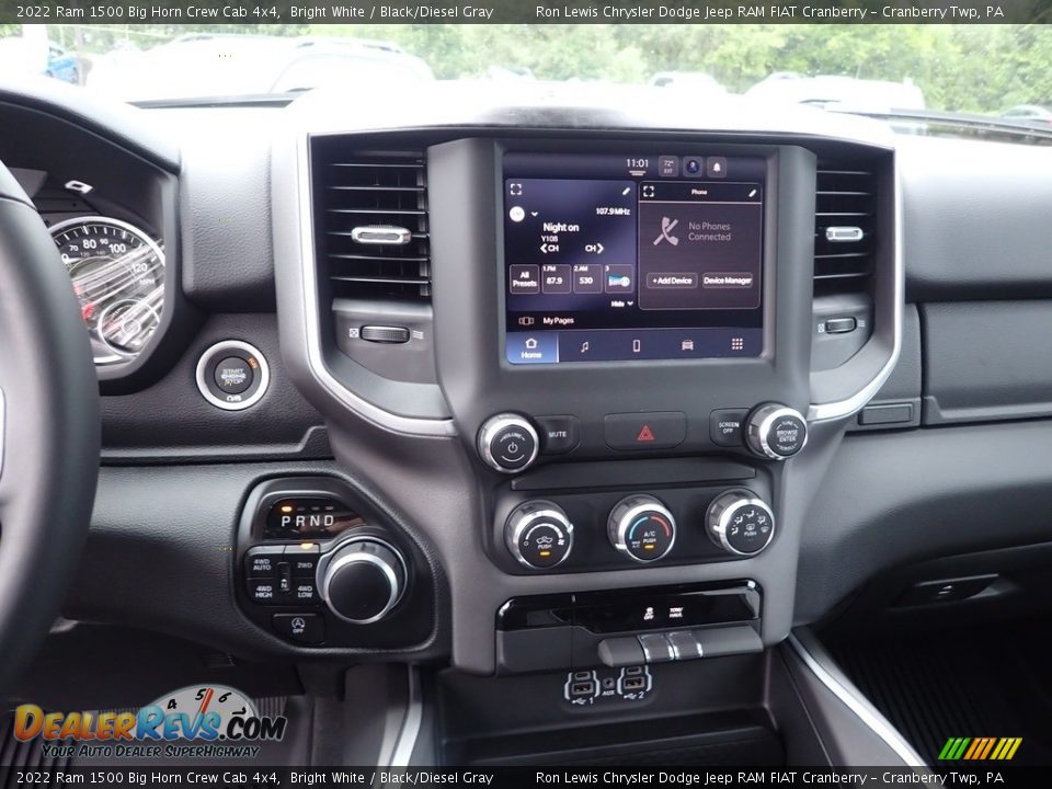 2022 Ram 1500 Big Horn Crew Cab 4x4 Bright White / Black/Diesel Gray Photo #17