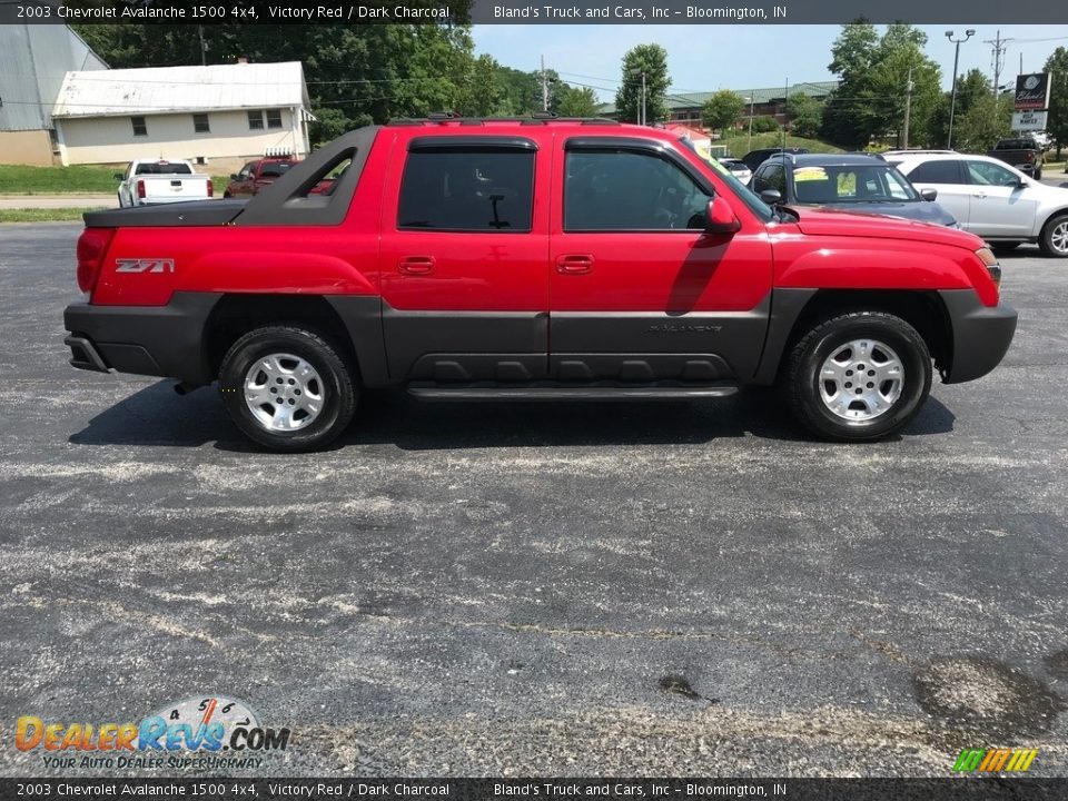 2003 Chevrolet Avalanche 1500 4x4 Victory Red / Dark Charcoal Photo #5