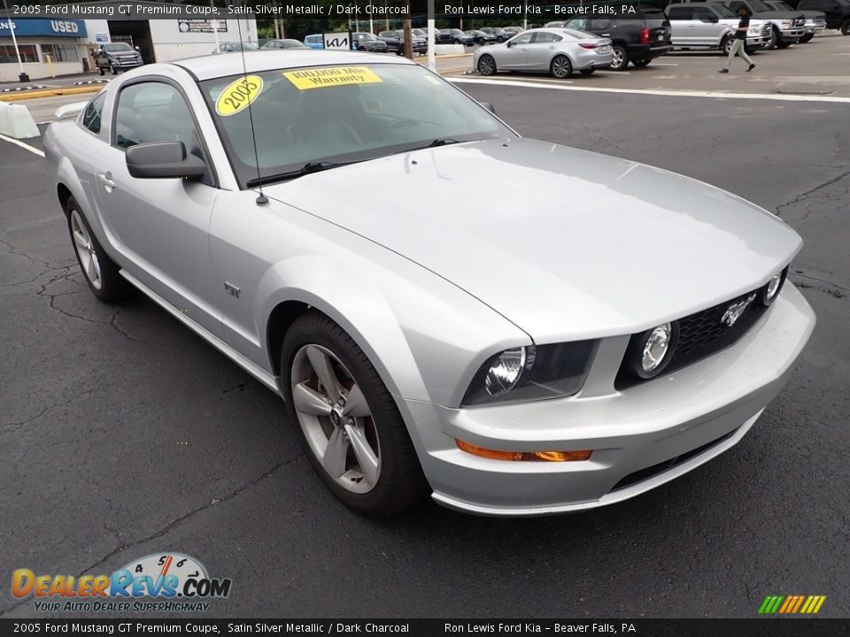 2005 Ford Mustang GT Premium Coupe Satin Silver Metallic / Dark Charcoal Photo #2