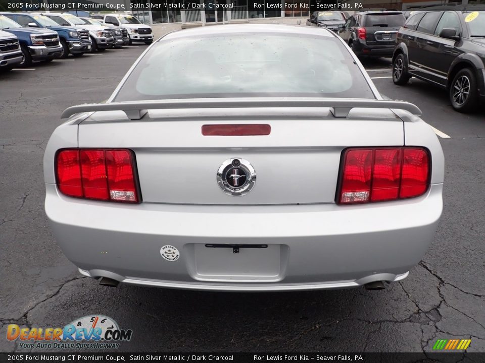 2005 Ford Mustang GT Premium Coupe Satin Silver Metallic / Dark Charcoal Photo #7