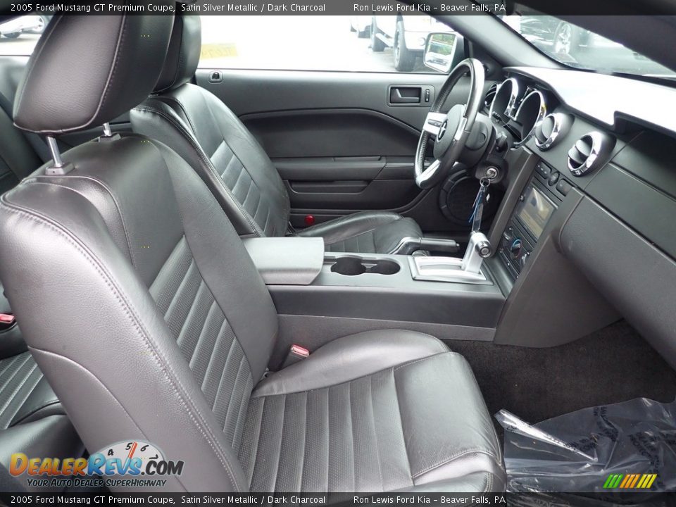 2005 Ford Mustang GT Premium Coupe Satin Silver Metallic / Dark Charcoal Photo #11
