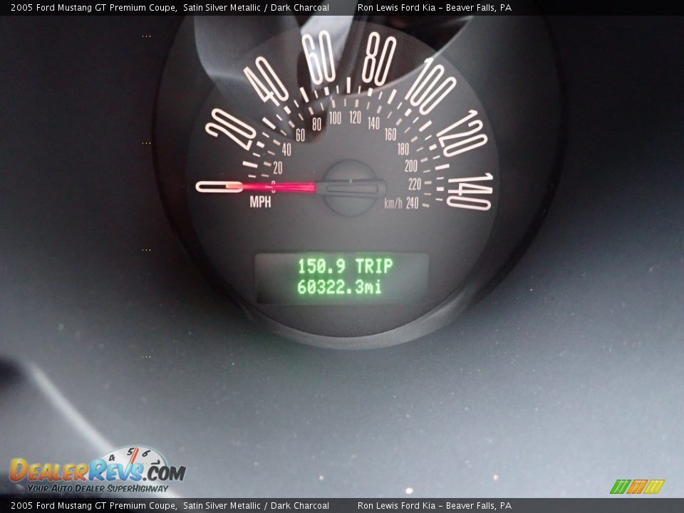 2005 Ford Mustang GT Premium Coupe Satin Silver Metallic / Dark Charcoal Photo #17