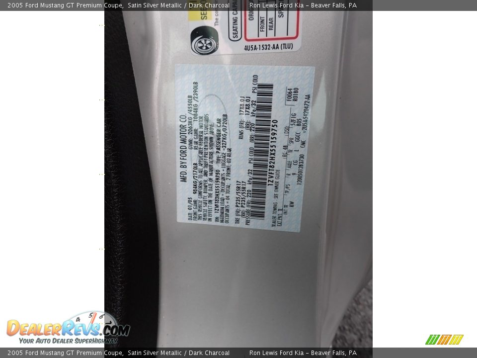 2005 Ford Mustang GT Premium Coupe Satin Silver Metallic / Dark Charcoal Photo #20