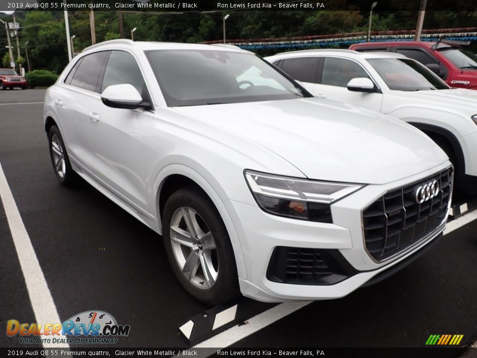 Front 3/4 View of 2019 Audi Q8 55 Premium quattro Photo #2