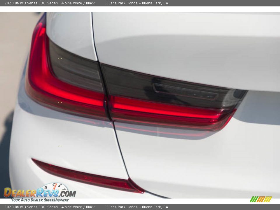 2020 BMW 3 Series 330i Sedan Alpine White / Black Photo #10