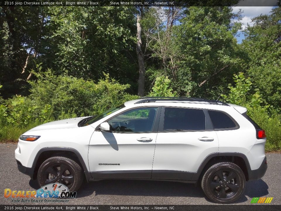 2016 Jeep Cherokee Latitude 4x4 Bright White / Black Photo #1