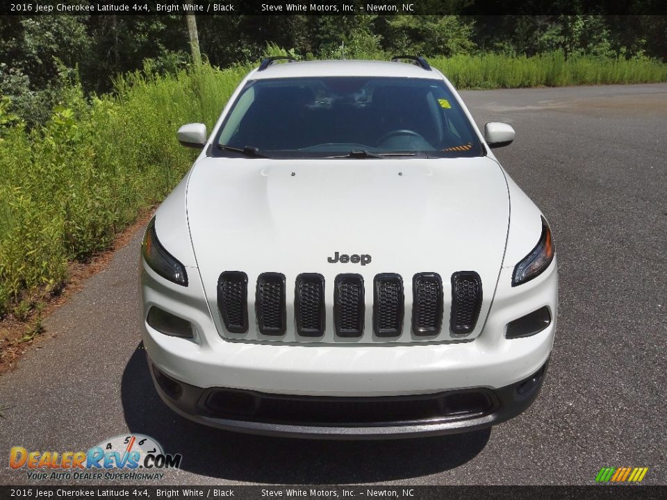 2016 Jeep Cherokee Latitude 4x4 Bright White / Black Photo #3