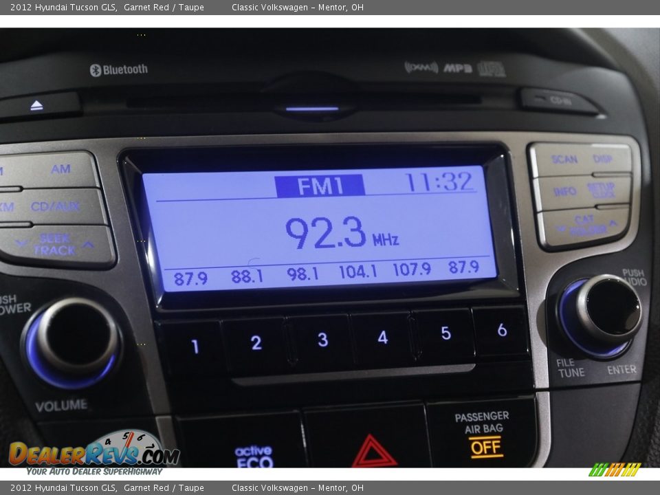 2012 Hyundai Tucson GLS Garnet Red / Taupe Photo #10