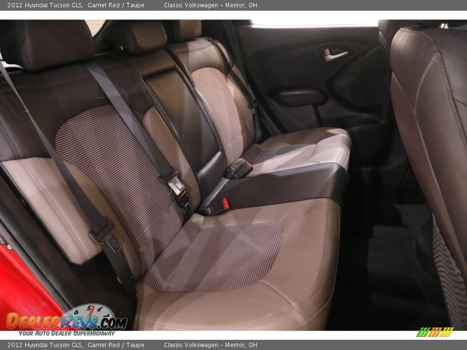 2012 Hyundai Tucson GLS Garnet Red / Taupe Photo #15