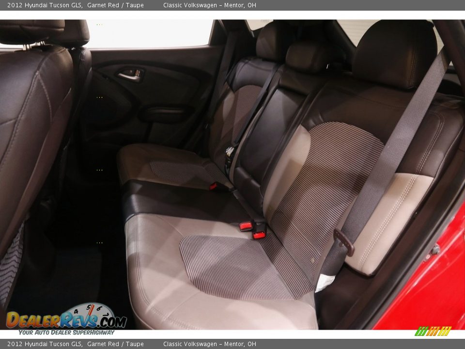 2012 Hyundai Tucson GLS Garnet Red / Taupe Photo #16