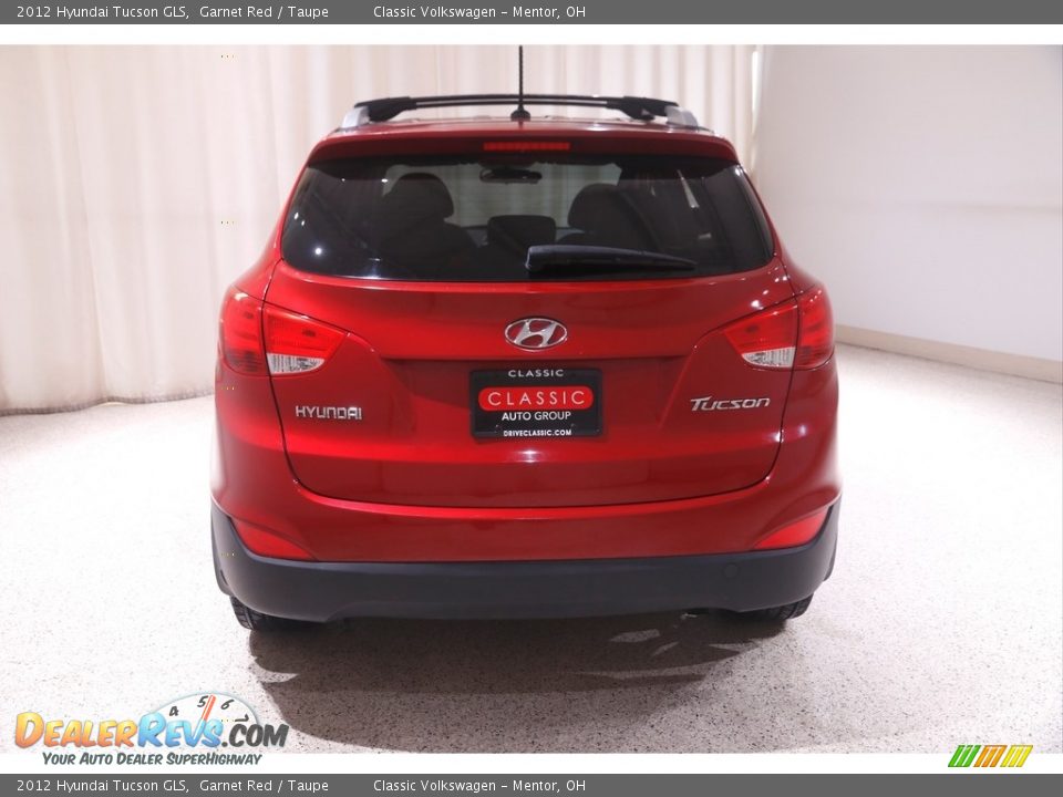 2012 Hyundai Tucson GLS Garnet Red / Taupe Photo #17
