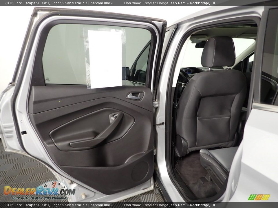 2016 Ford Escape SE 4WD Ingot Silver Metallic / Charcoal Black Photo #24