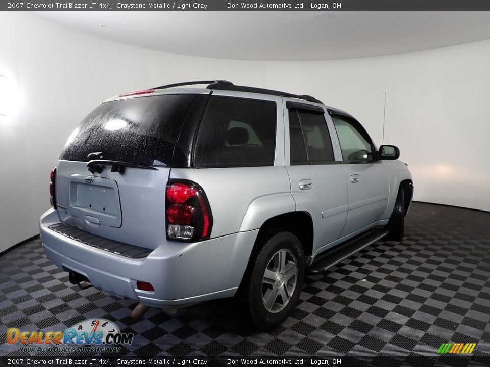 2007 Chevrolet TrailBlazer LT 4x4 Graystone Metallic / Light Gray Photo #8