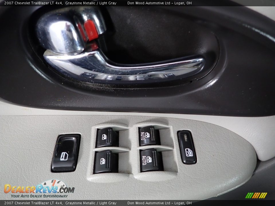 2007 Chevrolet TrailBlazer LT 4x4 Graystone Metallic / Light Gray Photo #10