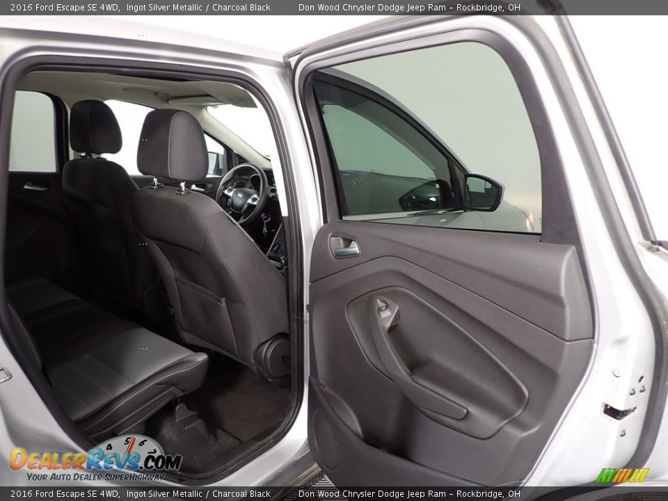 2016 Ford Escape SE 4WD Ingot Silver Metallic / Charcoal Black Photo #29