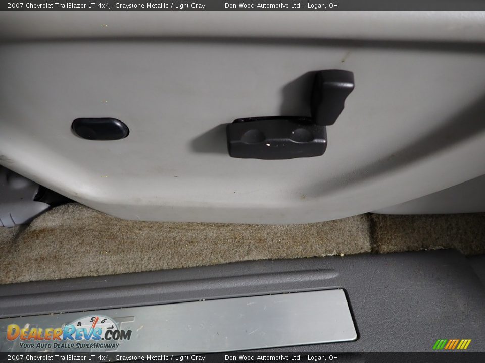 2007 Chevrolet TrailBlazer LT 4x4 Graystone Metallic / Light Gray Photo #12