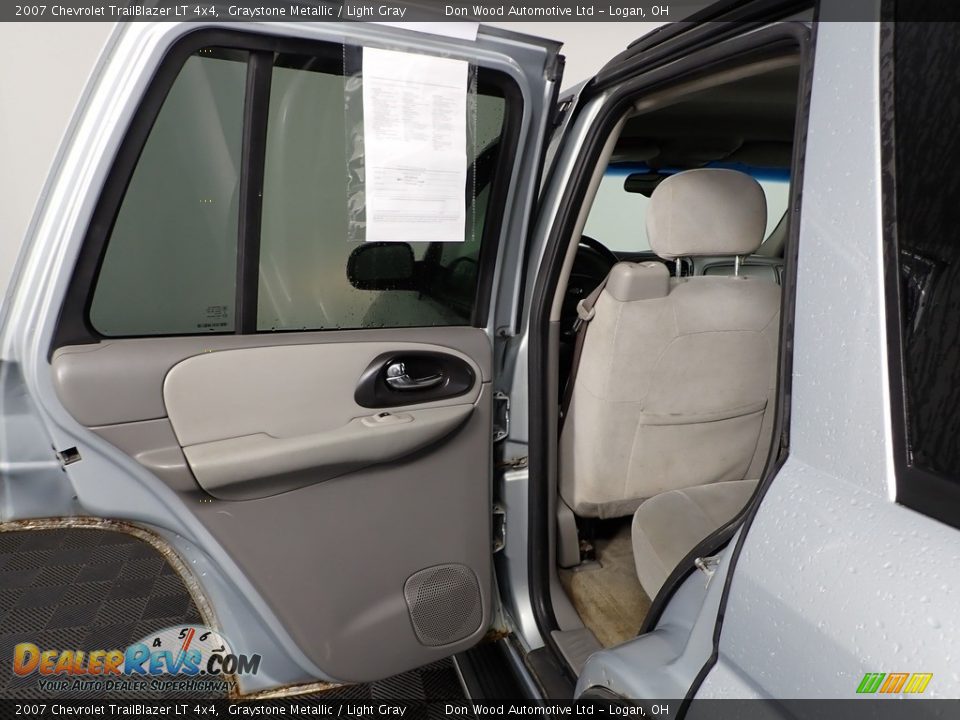 2007 Chevrolet TrailBlazer LT 4x4 Graystone Metallic / Light Gray Photo #21