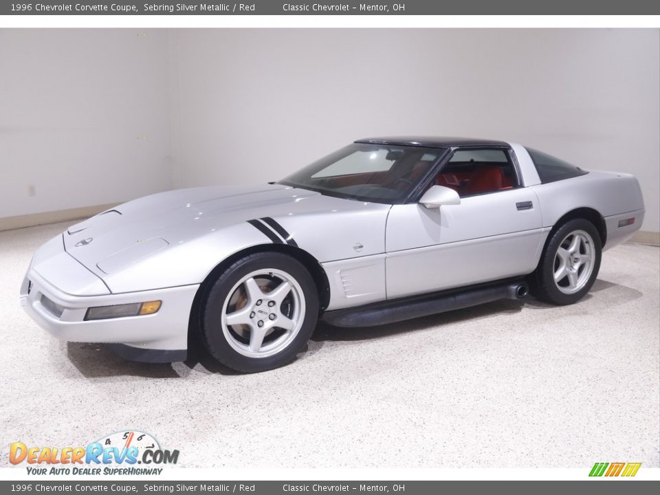 Front 3/4 View of 1996 Chevrolet Corvette Coupe Photo #3