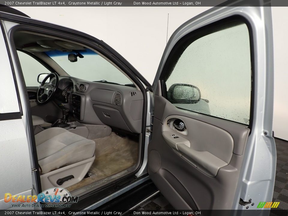 2007 Chevrolet TrailBlazer LT 4x4 Graystone Metallic / Light Gray Photo #24