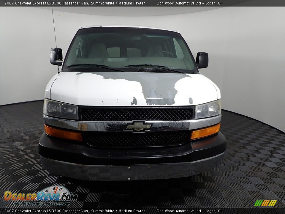 2007 Chevrolet Express LS 3500 Passenger Van Summit White / Medium Pewter Photo #2